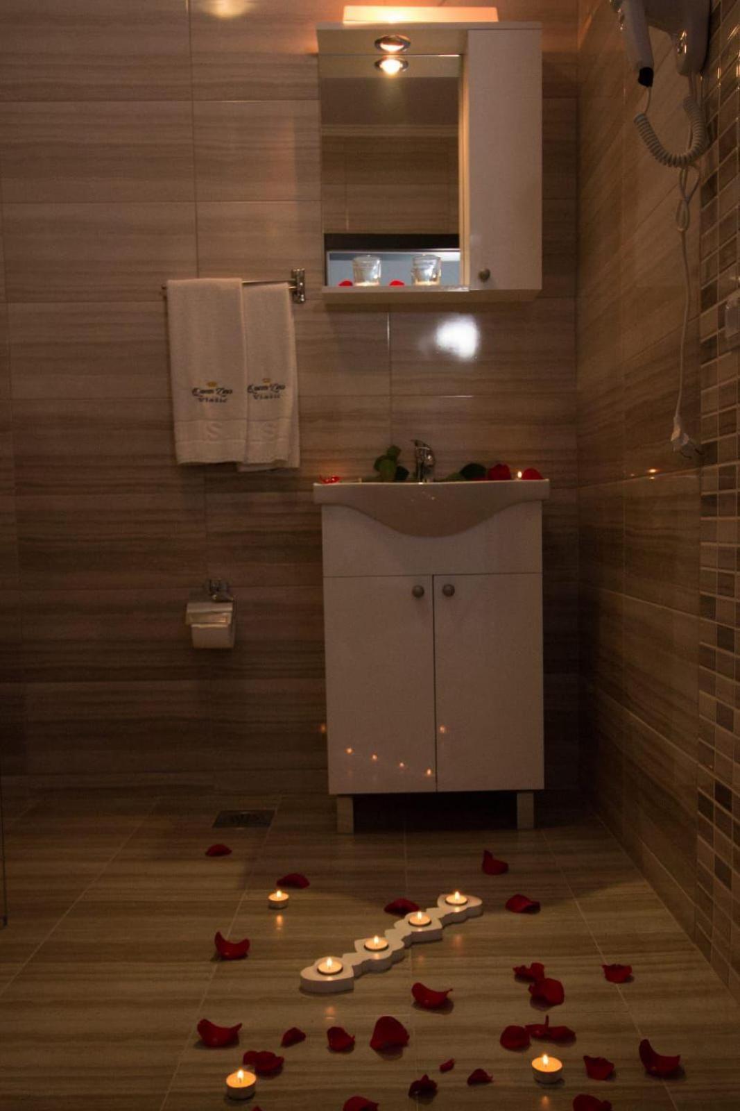 Aparthotel "Queen Zina" Vlasic Esterno foto