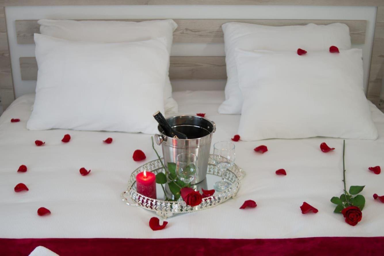 Aparthotel "Queen Zina" Vlasic Esterno foto