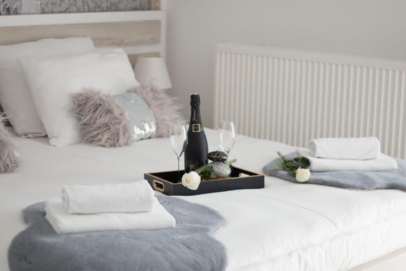 Aparthotel "Queen Zina" Vlasic Esterno foto