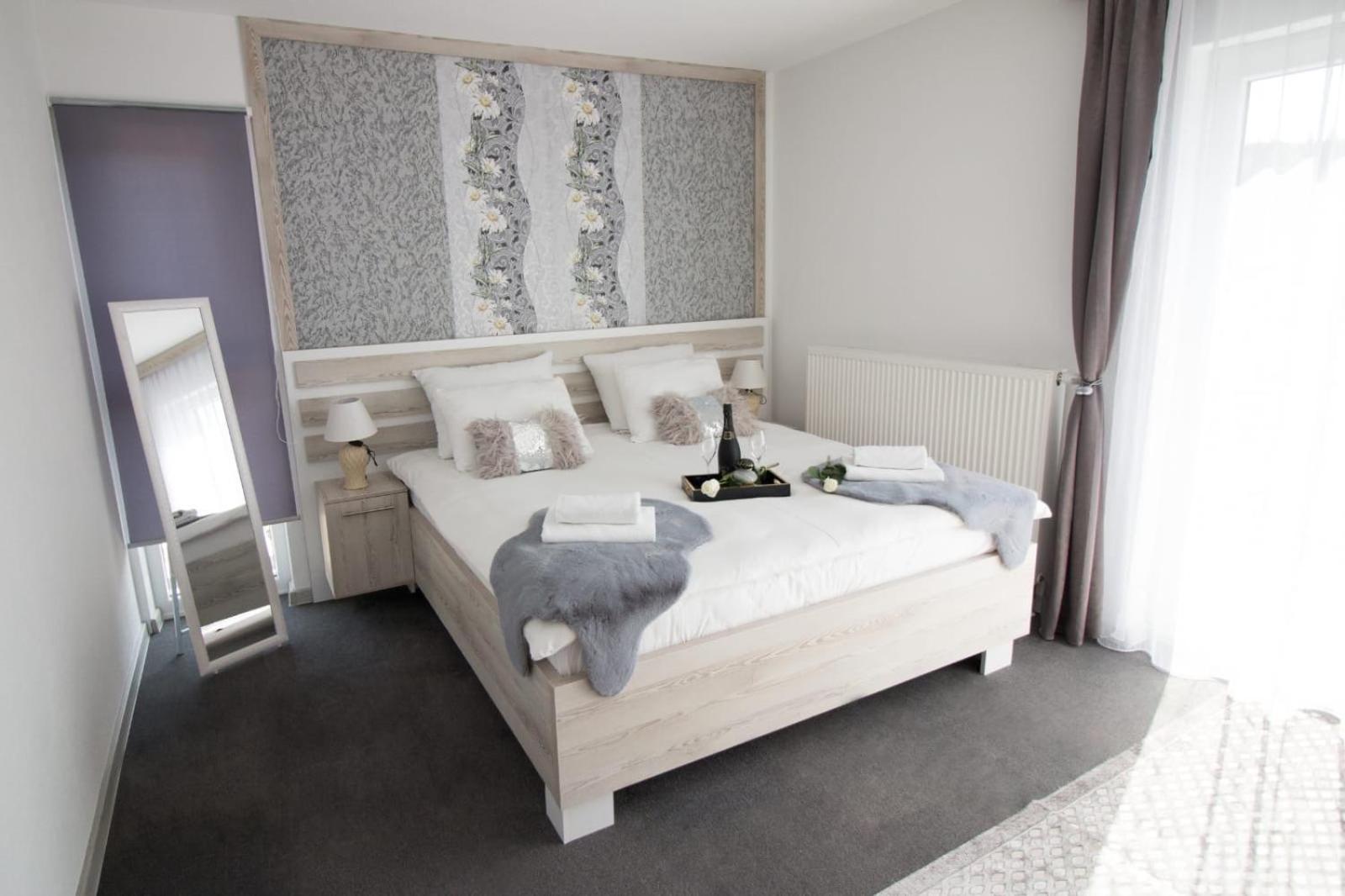 Aparthotel "Queen Zina" Vlasic Esterno foto